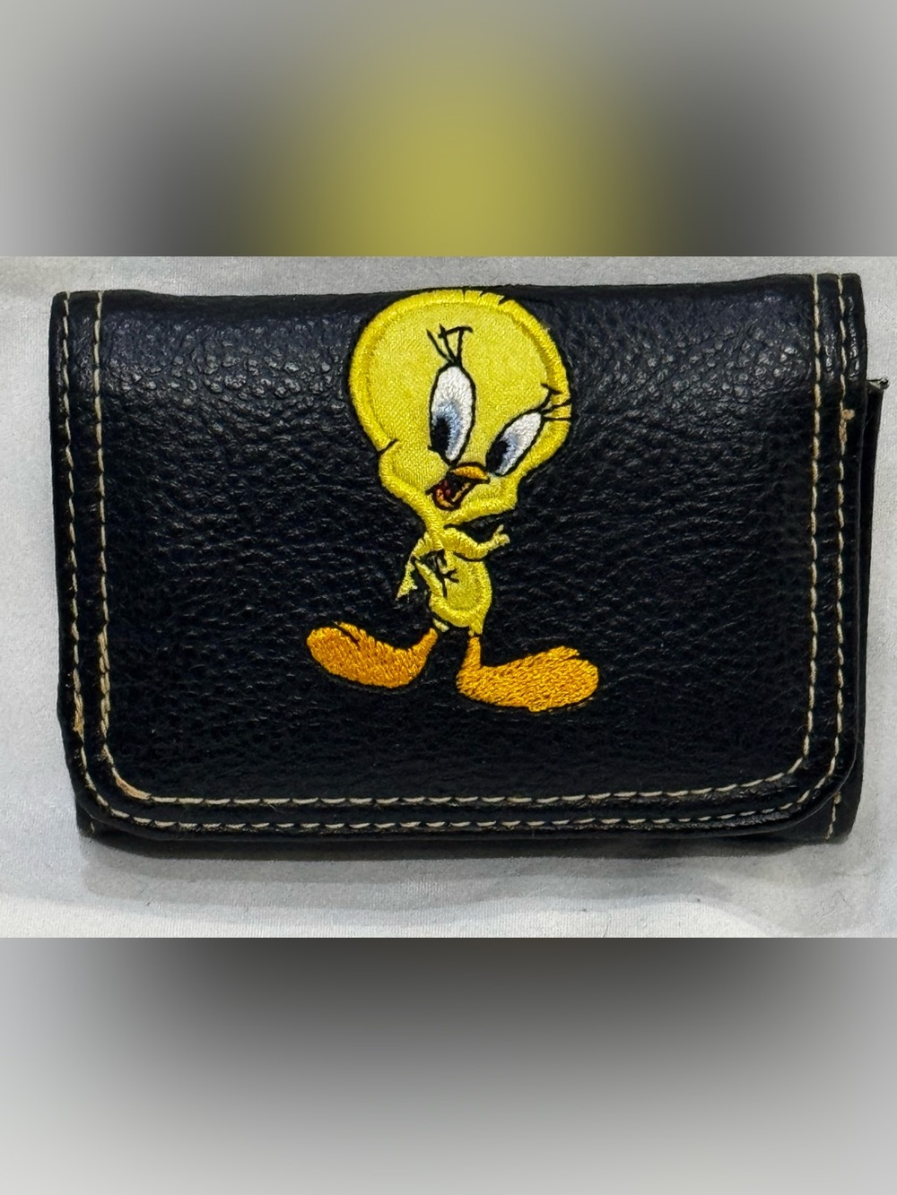 Warner Brothers Looney Tunes Tweety Bird tri fold wallet